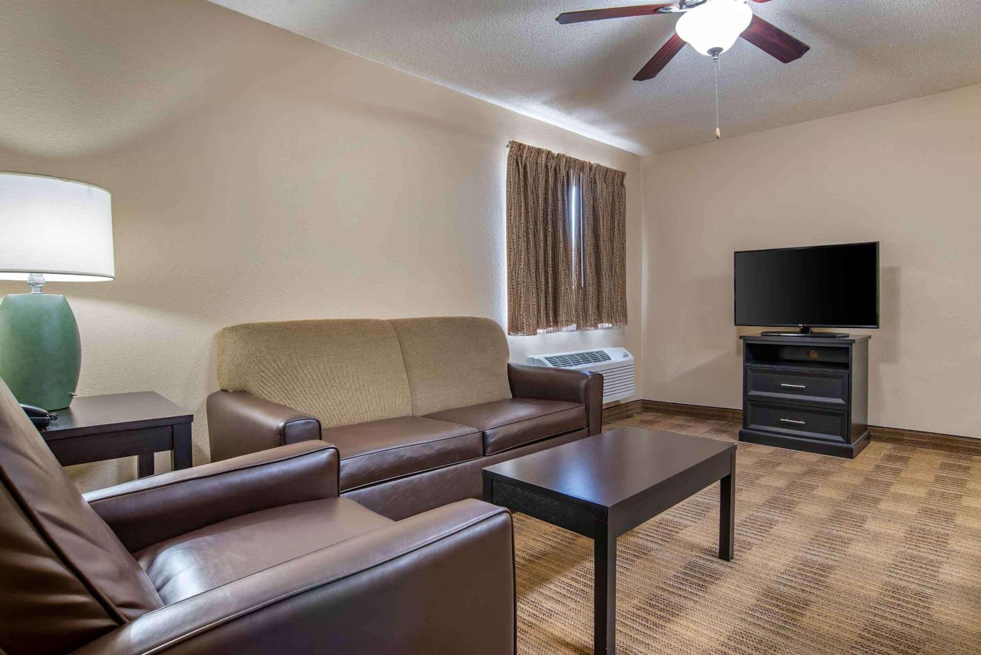 Extended Stay America Suites - Oklahoma City - Northwest מראה חיצוני תמונה